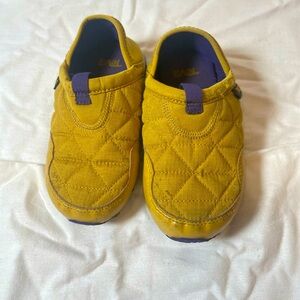 Teva Kids ReEmber shoes/slippers. Great camp shoes!